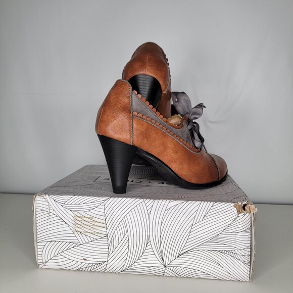 Chase & Chloe Heeled Oxford Shoes Size 10 Gray, Brown - Picture 6 of 8